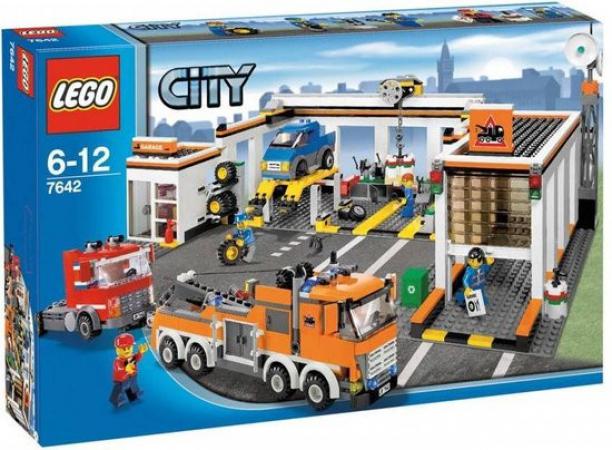 LEGO City Garage